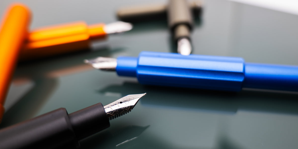 Axis Magnetic Pocket Fountain Pen Guide | Monteverde USA